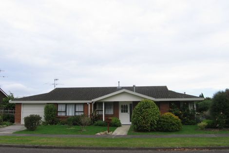 Photo of property in 2 Kanawa Street, Waikanae, 5036