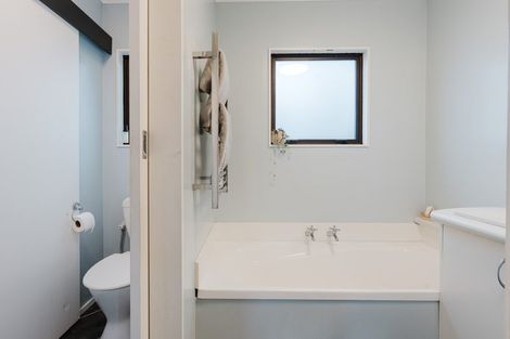 Photo of property in 28 Pringle Place, Nawton, Hamilton, 3200