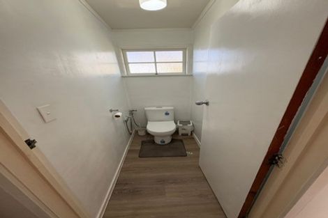 Photo of property in 4 Anich Road, Massey, Auckland, 0614