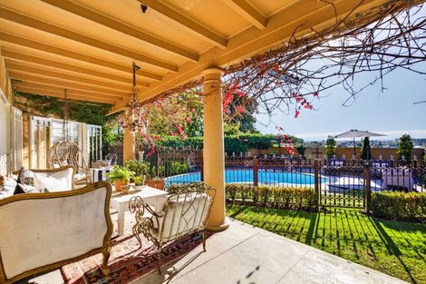 Photo of property in 56 Lucknow Road, Havelock North, 4130