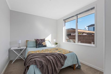 Photo of property in 28a Elizabeth Street, Orewa, 0931