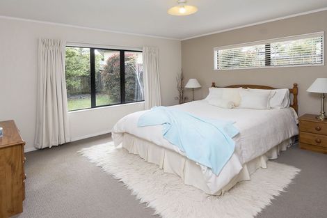 Photo of property in 2/28 De Quincey Terrace, Highland Park, Auckland, 2010