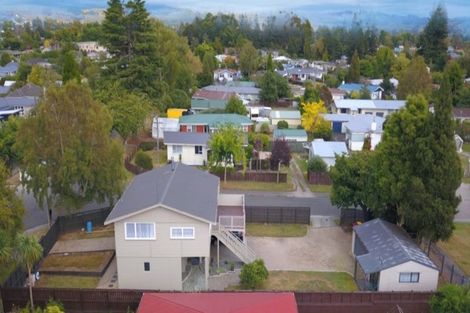 Photo of property in 1 Gifford Place, Utuhina, Rotorua, 3015