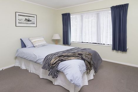 Photo of property in 2/28 De Quincey Terrace, Highland Park, Auckland, 2010