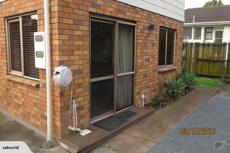 Photo of property in 5 Casuarina Road, Half Moon Bay, Auckland, 2012