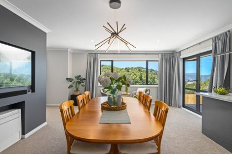 Photo of property in 6 West Terrace, Picton, 7220