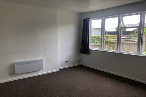 Photo of property in 7 Kotuku Street, Te Atatu Peninsula, Auckland, 0610