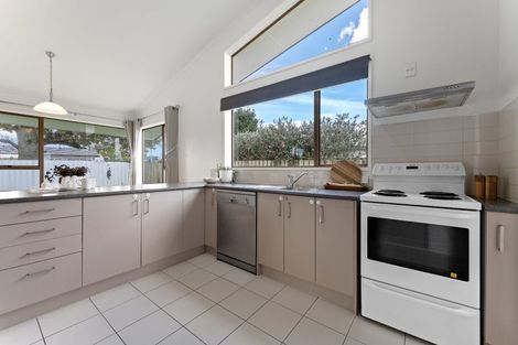 Photo of property in 13 Alexandra Street, Riverhead, 0820