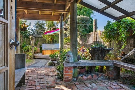 Photo of property in 1 Oneroa Road, Wainui, Gisborne, 4010