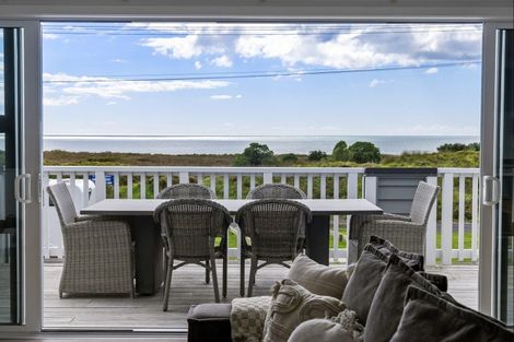 Photo of property in 606a Papamoa Beach Road, Papamoa Beach, Papamoa, 3118