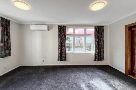 Photo of property in 10 Stanley Avenue, Palmerston North, 4414