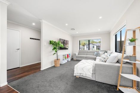 Photo of property in 38 Te Kaeaea Crescent, Wallaceville, Upper Hutt, 5018