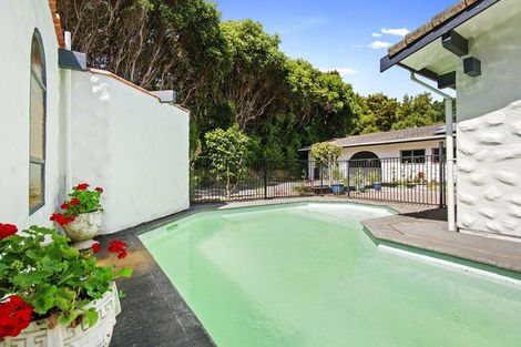Photo of property in 18-20 Emerald Glen Road, Paekakariki, Paraparaumu, 5032