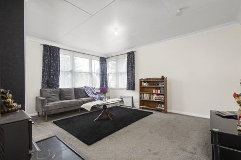 Photo of property in 55 Crewe Crescent, Hokowhitu, Palmerston North, 4410