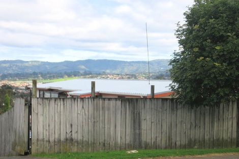 Photo of property in 98 Waimumu Road, Massey, Auckland, 0614