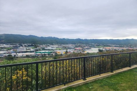 Photo of property in 16 Omaka Place, Aotea, Porirua, 5024