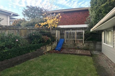 Photo of property in 2/11 Parramatta Place, Botany Downs, Auckland, 2010