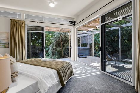 Photo of property in 2a Wouldbank Way, Welcome Bay, Tauranga, 3112