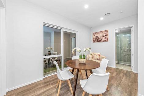 Photo of property in 15 Catalina Avenue, Rosehill, Papakura, 2113