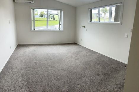 Photo of property in 640 Beach Road, Browns Bay, Auckland, 0630