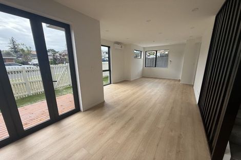 Photo of property in 4/44 Abercrombie Street, Howick, Auckland, 2014