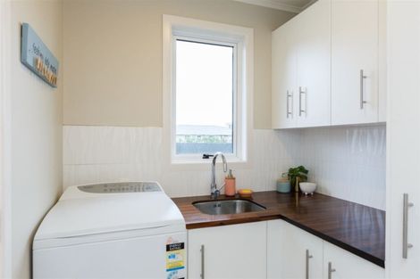 Photo of property in 5 Ilford Place, Awapuni, Palmerston North, 4412