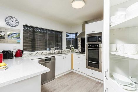 Photo of property in 2 Milton Road, Orewa, 0931