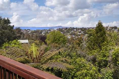 Photo of property in 1/9 Reynolds Place, Torbay, Auckland, 0630