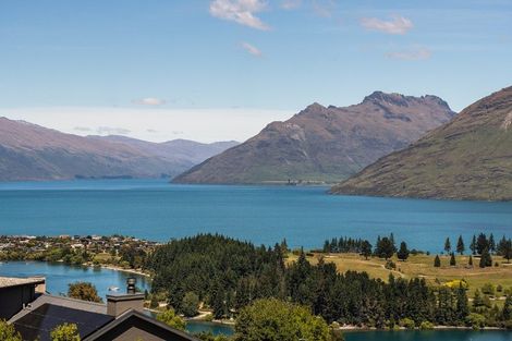 Photo of property in 15 Manchester Place, Queenstown, 9300