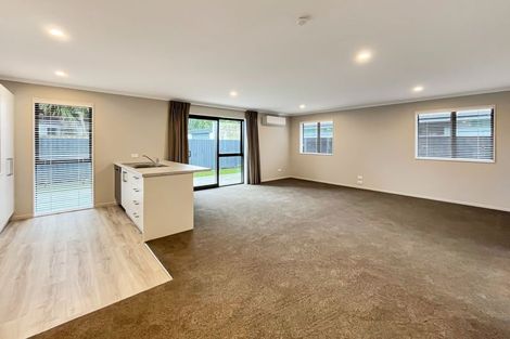 Photo of property in 25 Akoranga Place, Hornby, Christchurch, 8042