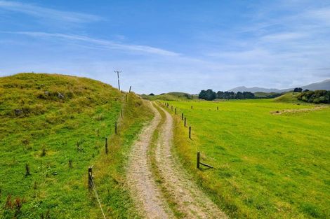 Photo of property in 955 Opua Road, Opunake, 4681