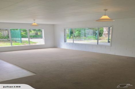 Photo of property in 31 Ocean View Road, Hatfields Beach, Orewa, 0931