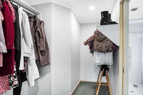 Photo of property in 30 Strachan Way, Highbury, Palmerston North, 4412