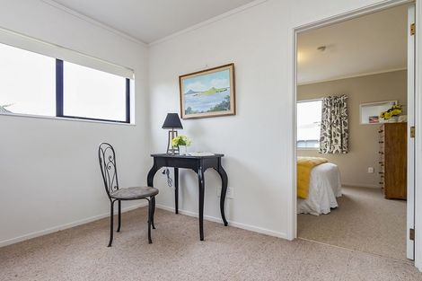 Photo of property in 2/15 Vincent Street, Howick, Auckland, 2014