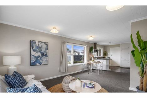 Photo of property in 10 Greenwood Close, Mairehau, Christchurch, 8013