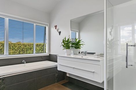 Photo of property in 2 The Pheasant Tail, Nukuhau, Taupo, 3330