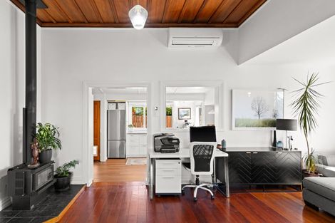 Photo of property in 92 Auckland Road, Greenmeadows, Napier, 4112