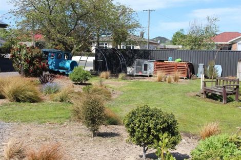 Photo of property in 18 Johnson Street, Milton, 9220