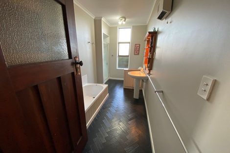 Photo of property in 32 Crombie Street, Gore, 9710