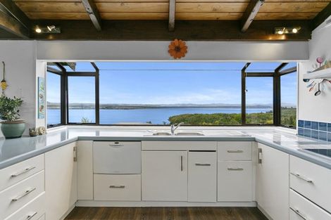 Photo of property in 80 Wakeman Road, Acacia Bay, Taupo, 3330