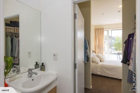 Photo of property in Stadium Garden Flats, 406/107 Thorndon Quay, Pipitea, Wellington, 6011