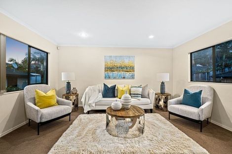 Photo of property in 62a Hogarth Rise, West Harbour, Auckland, 0618