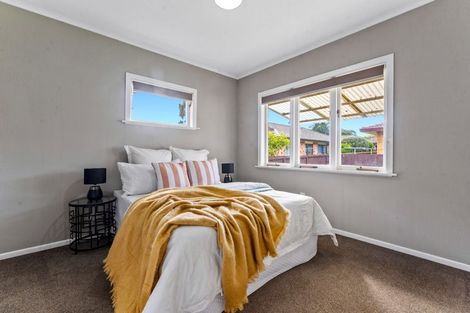 Photo of property in 1/66 Clevedon Road, Papakura, 2110