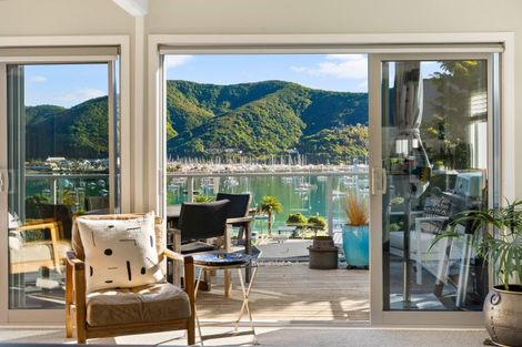 Photo of property in 7 Arthur Crescent, Waikawa, Picton, 7220