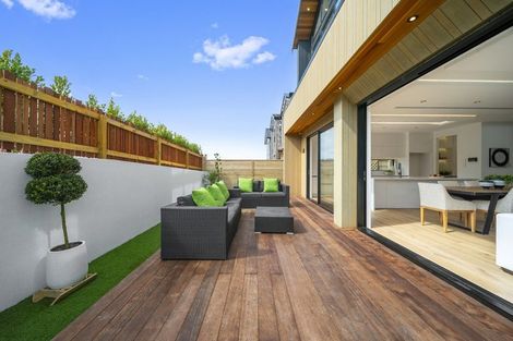 Photo of property in 34 Kumukumu Road, Long Bay, Auckland, 0630