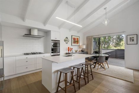 Photo of property in 2/76 Wairoa Road, Narrow Neck, Auckland, 0624