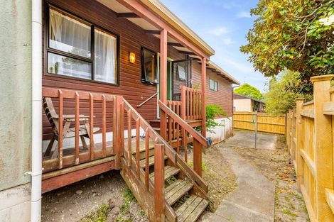 Photo of property in 3/203 Lake Road, Belmont, Auckland, 0622