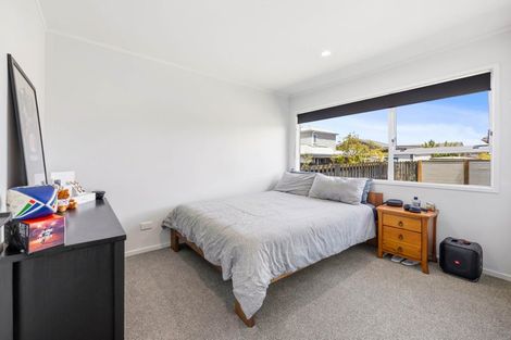 Photo of property in 5 Harford Place, Pakuranga Heights, Auckland, 2010