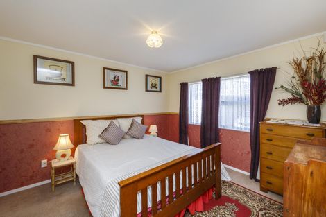 Photo of property in 1 Bryant Street, Takaro, Palmerston North, 4412