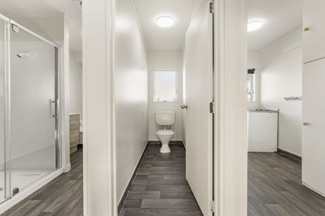 Photo of property in 1/75 Etherton Drive, Weymouth, Auckland, 2103